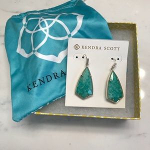 Kendra Scott earnings